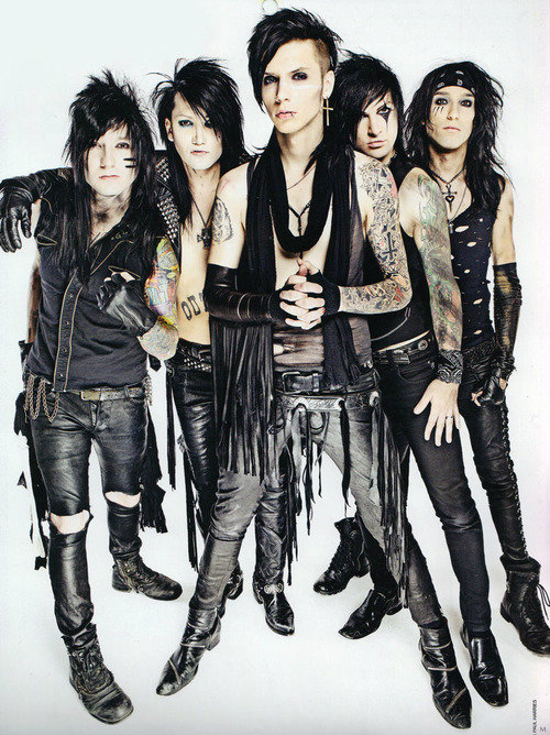 -Black-Veil-Brides-hottest-musicians-33182972-500-668